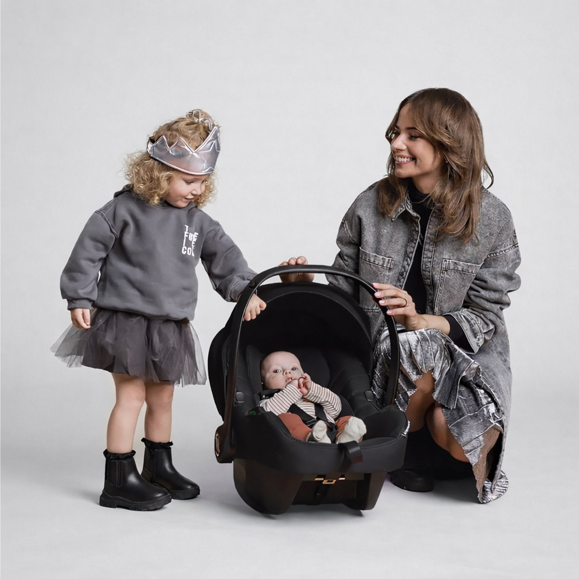 Avionaut Cosmo 2.0 i-Size Babyschale – Cappuccino | Knirpsenland Lifetime