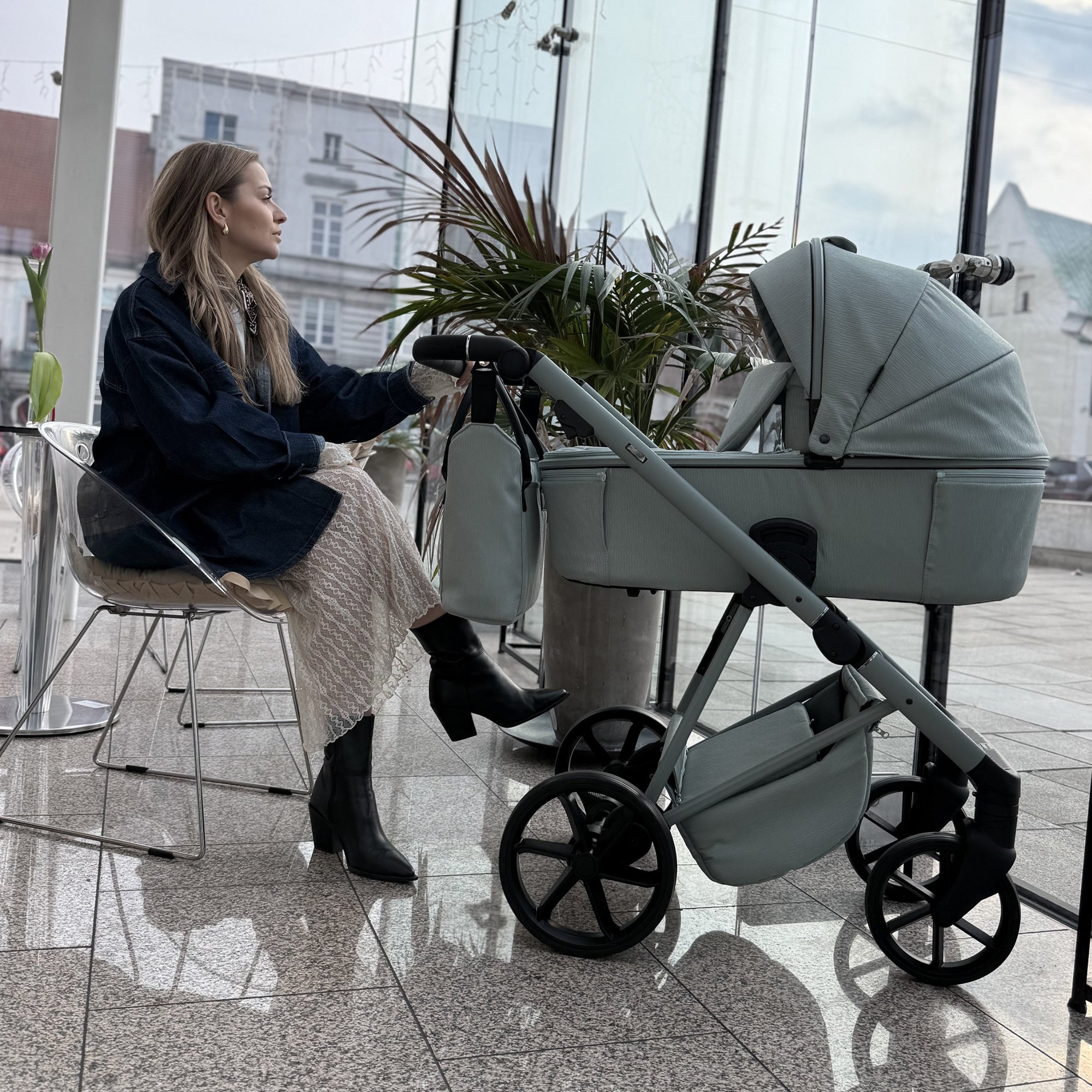 kinderwagen_merida_mint_lifestyle.jpg