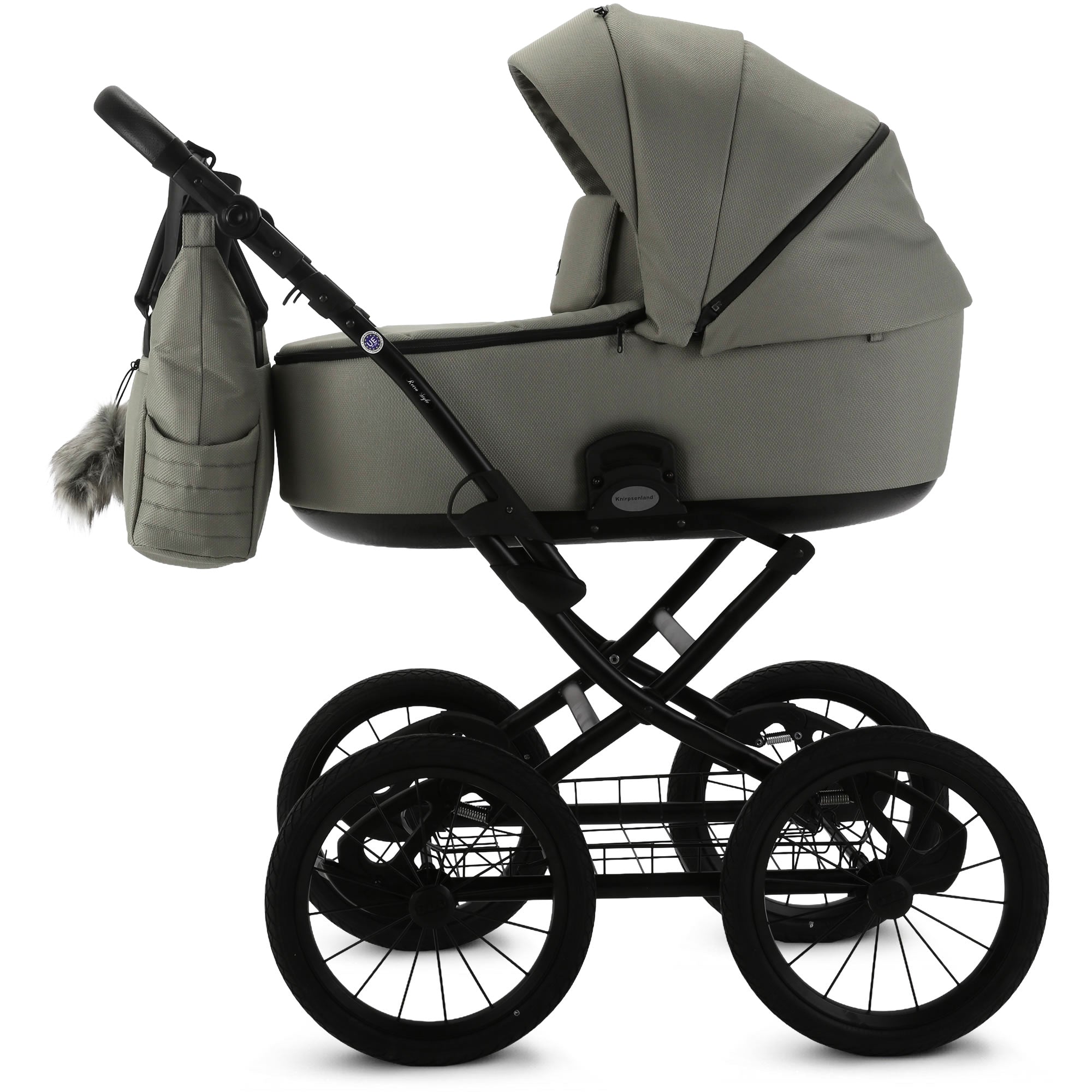 Retro Kinderwagen Salbeigrün – Klassisch & Komfortabel