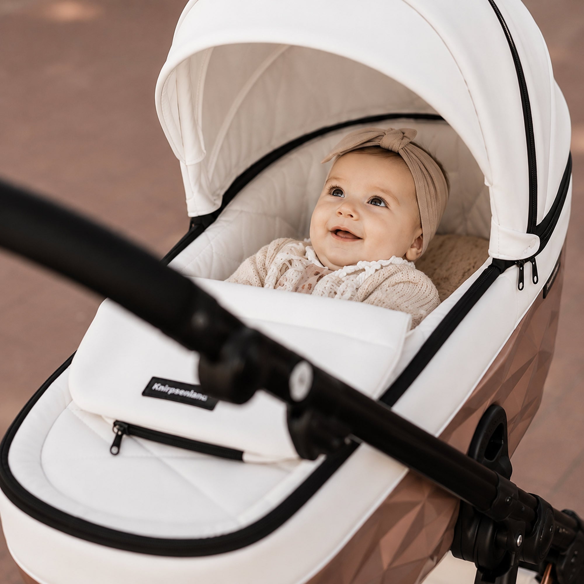 Milano Weiß Roségold Kinderwagen – Limited Edition