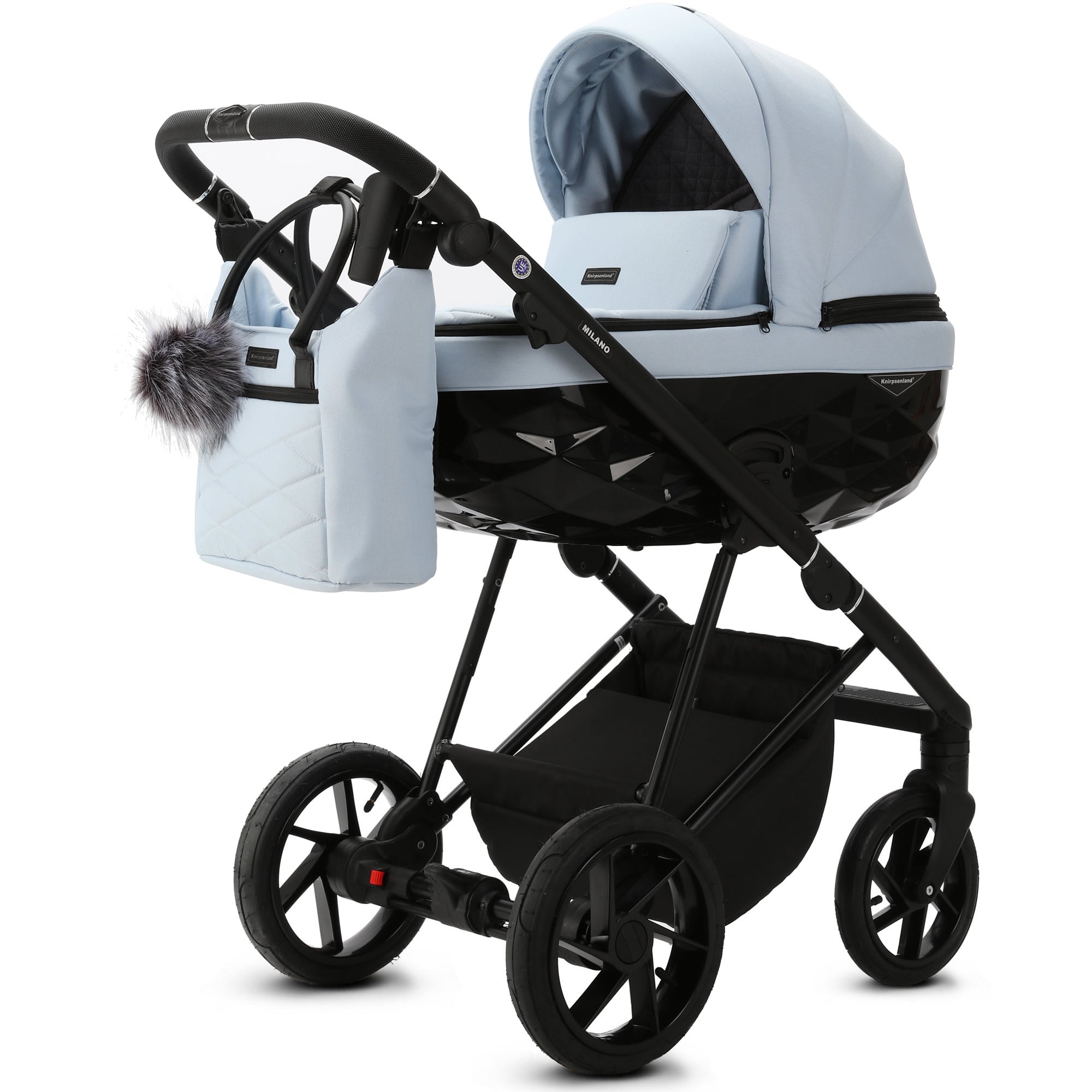 milano-kinderwagen-hellblau-babywanne.jpg